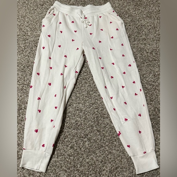 Colsie White Jogger Set with Red Hearts - Picture 4 of 4